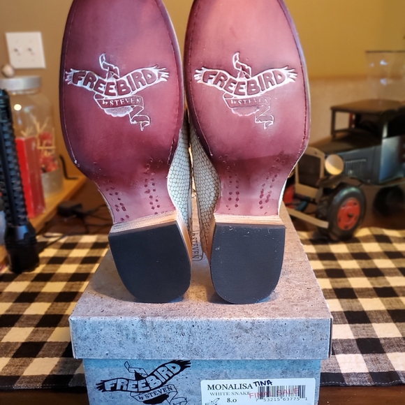 FreeBird Monalisa loafers - Picture 5 of 7